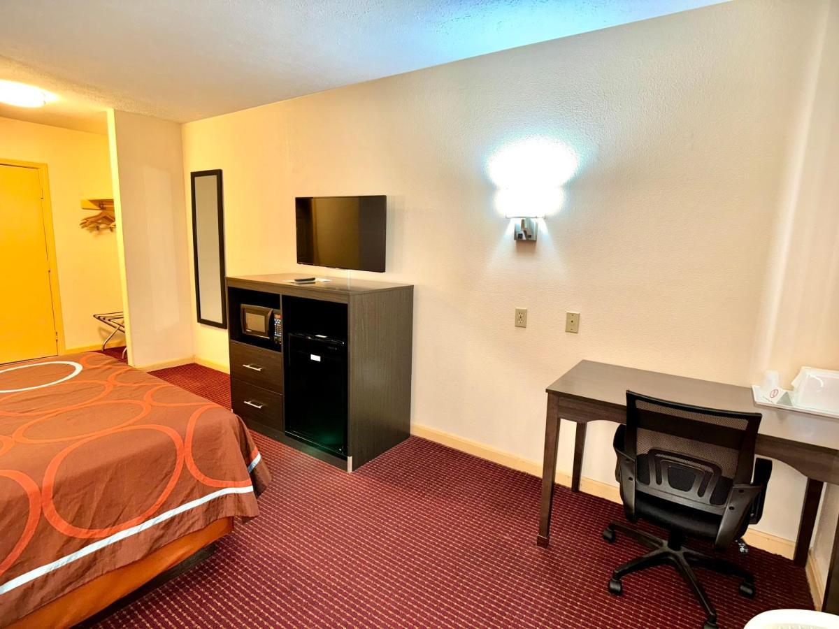 Super 8 By Wyndham Hillsville Ngoại thất bức ảnh