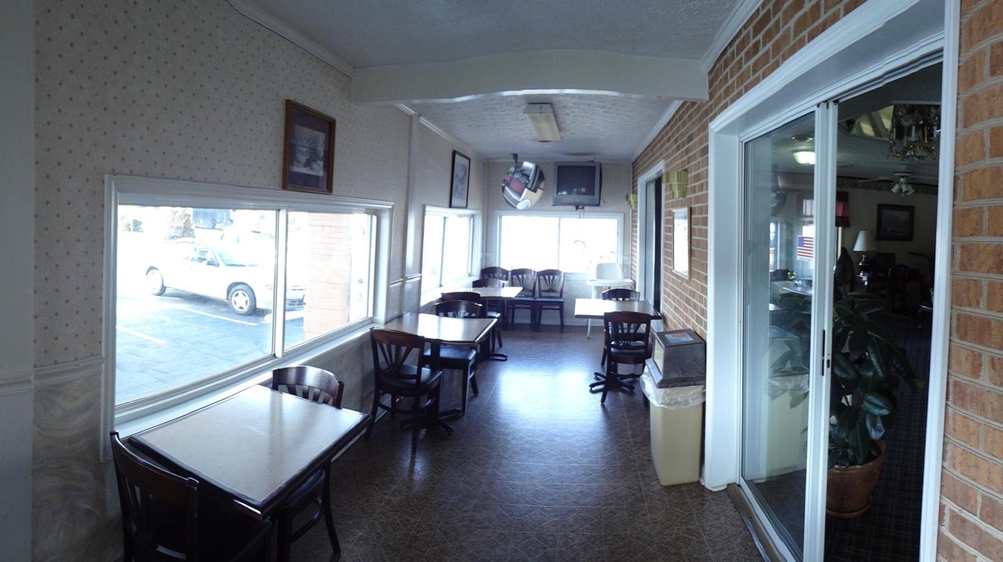 Super 8 By Wyndham Hillsville Ngoại thất bức ảnh